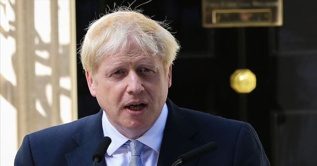 İngiltere Başbakanı Johnson: Üçüncü dalgaya karşı dikkatli olmalıyız