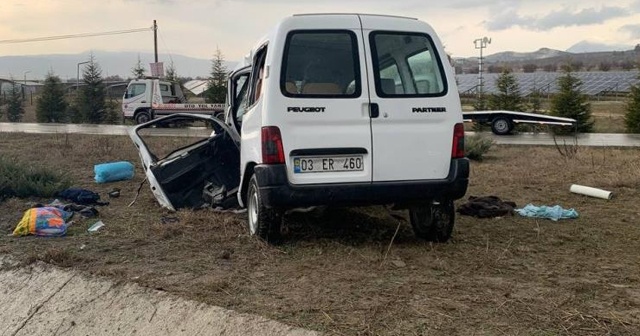 Isparta&#039;da feci kaza: 3 ölü, 8 yaralı