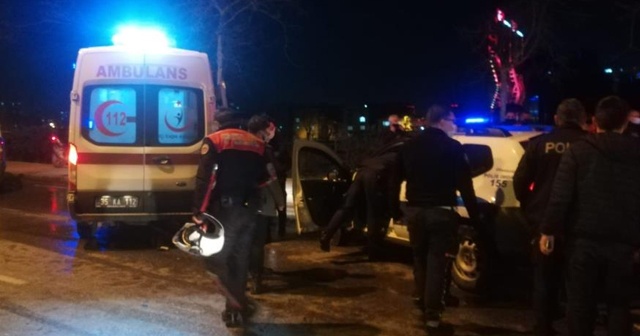 İzmir’de iki ayrı trafik kazası: 2’si polis 4 yaralı