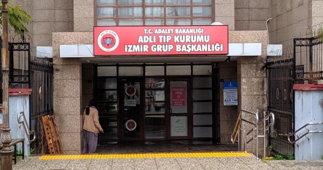 İzmir’deki damat dehşetinin ardından cenazeler adli tıptan alındı