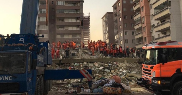 İzmir’deki depremde yıkılan Rıza bey Apartmanı ile ilgili tutuklu sayısı 2’ye yükseldi