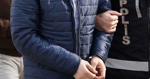 İzmir merkezli FETÖ operasyonu: 11 gözaltı