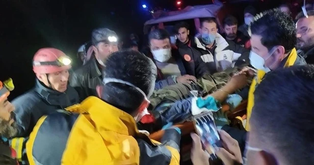 Kaybolduktan 38 saat sonra kaza yaptığı yerde yaralı halde bulundu