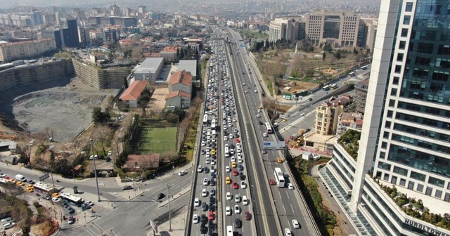 Kısıtlamasız ikinci Cumartesi gününde trafik durma noktasına geldi