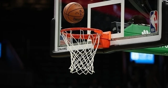 Lakers, kadrosunu Drummond ile güçlendirdi