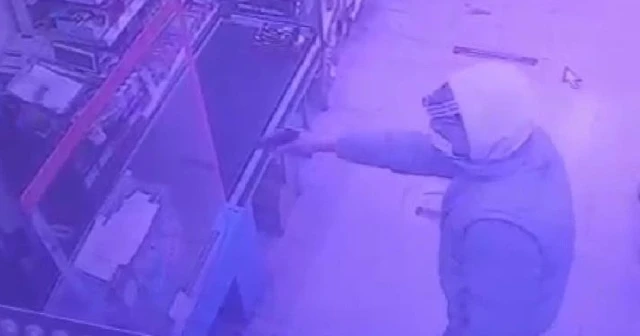 Markete silahlı soygun girişimi