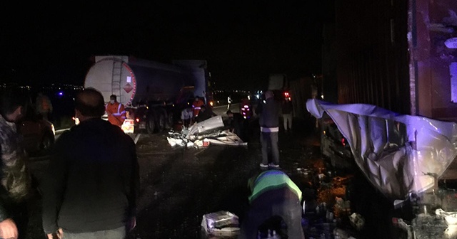 Osmaniye’de zincirleme trafik kazası 1 ölü, 4 yaralı