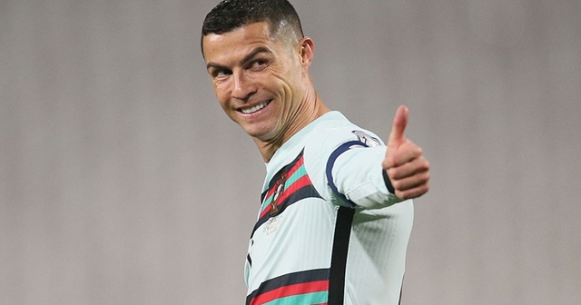 Ronaldo Portekiz&#039;in kaptanı olmaya devam edecek