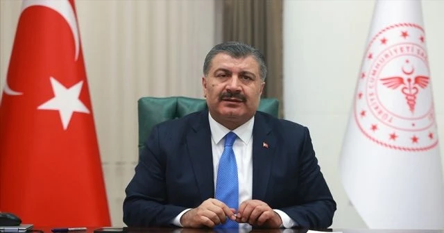 Sağlık Bakanı Koca'dan sprey aşı müjdesi