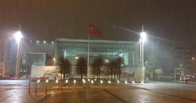 İstanbul&#039;da kar yağışı