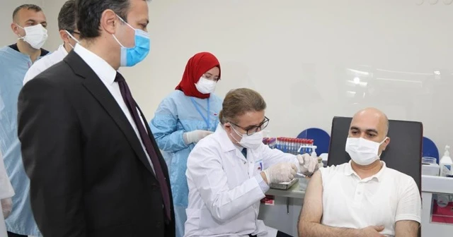 Türk aşısında gönüllülere 2. doz uygulaması başladı