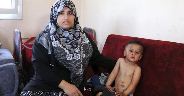 Yemek borusu olmayan Muhammed yardım bekliyor