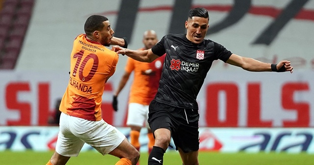 Younes Belhanda cezalı duruma düştü