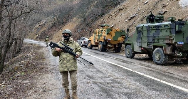 3 terör örgütü mensubu daha güvenlik güçlerine teslim oldu