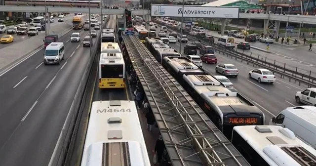 58 saatlik sokağa çıkma kısıtlaması başladı