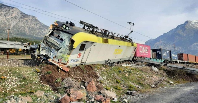 Adana&#039;da Pozantı&#039;da tren kazası: 2 yaralı