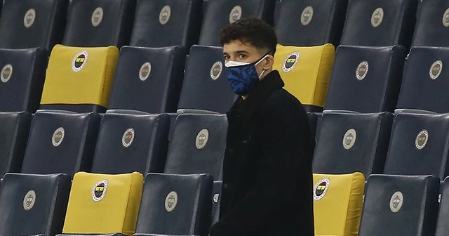 Altay Bayındır tribünde