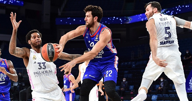 Anadolu Efes, Real Madrid ile eşleşti