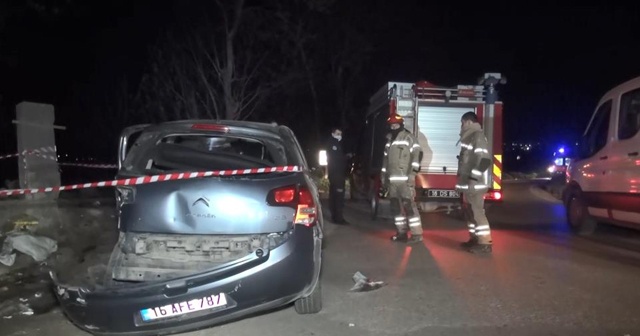 Aşırı hız sonucu köprüye vurdu: 3 ağır yaralı