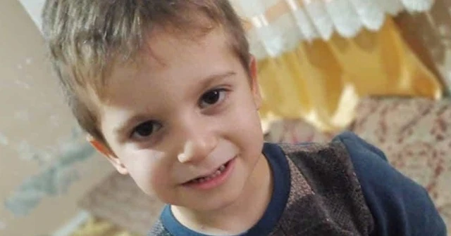 Balkondan düşen 4 yaşındaki çocuk hayatını kaybetti