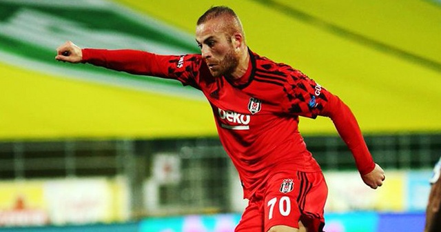 Beşiktaş&#039;ta Gökhan Töre sakatlandı