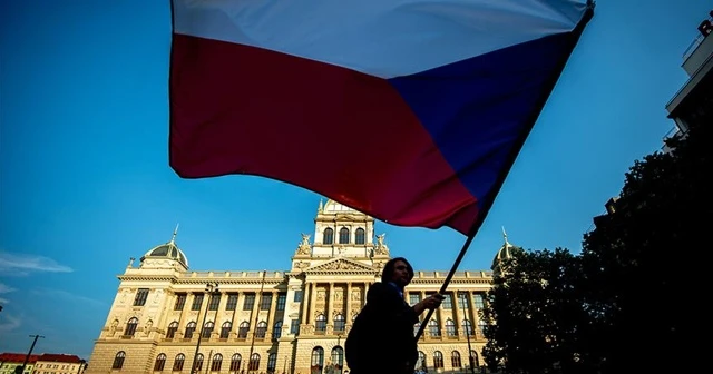 Çekya 18 Rus diplomatı sınır dışı etme kararı aldı