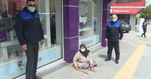 Dilenen yaşlı kadın zabıtadan da para istedi