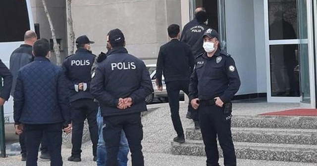 Emekli amirallerin gözaltı süresi 4 gün daha uzatıldı