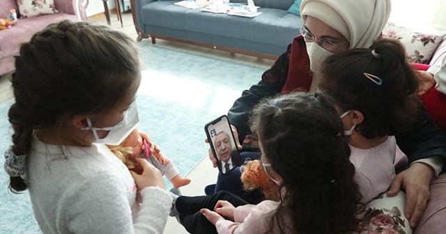 Emine Erdoğan sevgi evindeki çocukları ziyaret etti