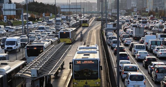 İstanbul&#039;da trafikte yoğunluk