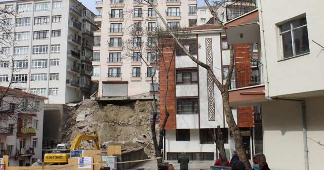 İstinat duvarı çöken bina sakinleri mağduriyetlerini anlattı