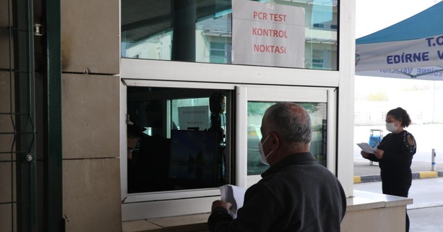 Kapıkule’de ‘PCR testi ibrazı mecburiyeti’ devam ediyor