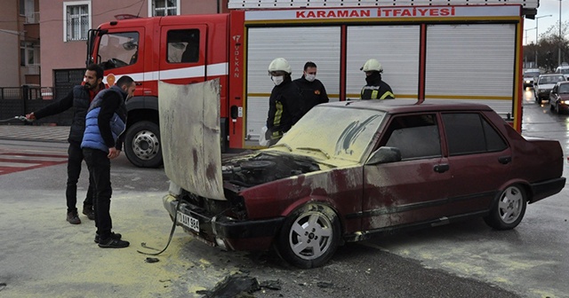 Karaman’da seyir halindeki otomobil alev aldı