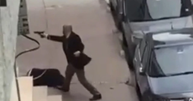 Kısıtlamada birbirilerine kurşun yağdırdılar