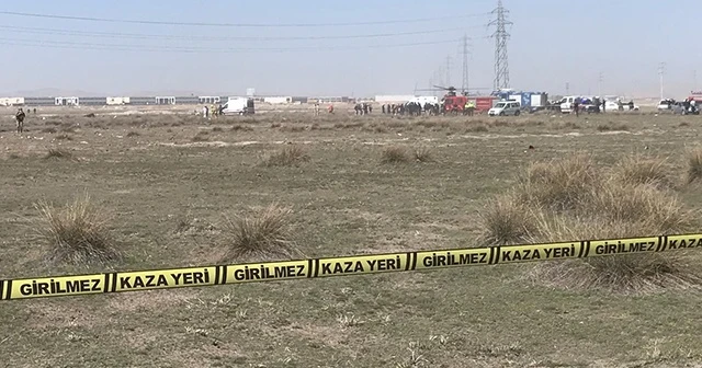 Konya'da gösteri uçağı düştü