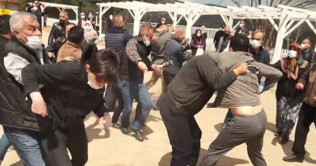 Köylüler ile muhtar tekme tokat kavga etti