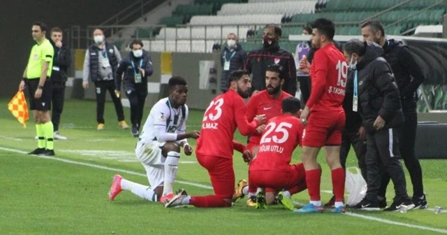 Maç sırasında orucunu açan futbolculardan açıklama