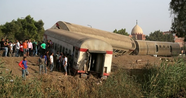 Mısır&#039;daki tren kazasında ölü sayısı 23&#039;e yükseldi