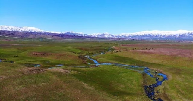 Muş’ta iki mevsim bir arada