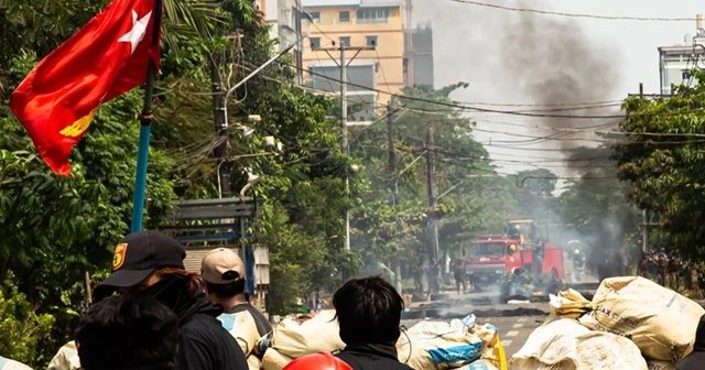Myanmar ordusu Bago'da protestoculara ateş açtı: 20 ölü