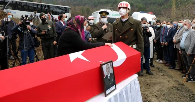Pençe Şimşek-Yıldırım şehidi, son yolculuğuna uğurlandı