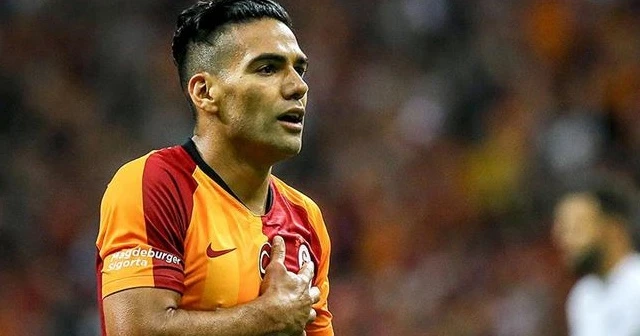 Radamel Falcao'nun yüz kemiklerinde kırık tespit edildi