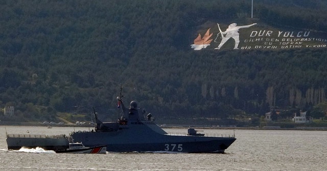 Rus savaş gemisi ‘Dmitry Rogachev’ Çanakkale Boğazı’ndan geçti