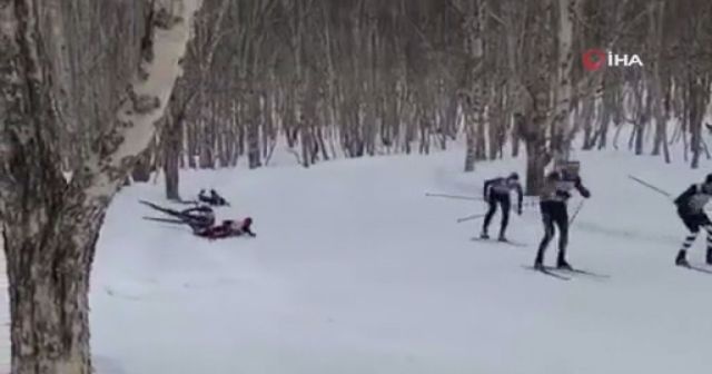 Rusya’da ağaca çarpan kayakçı hayatını kaybetti