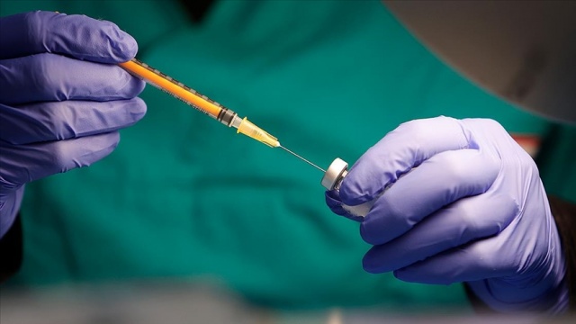 Rusya: &quot;EpiVacCorona aşısının uygulandığı yaşlıların yüzde 94&#039;ünde antikor oluştu&quot;