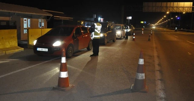 Seyahat kısıtlaması kontrolleri başladı
