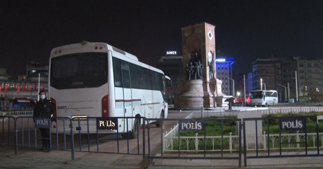 Taksim Meydanı ve Gezi Parkı&#039;na polis barikatı