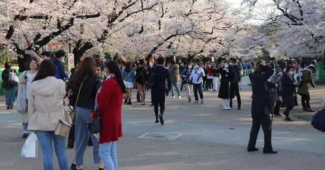 Tokyo ve Osaka yeniden OHAL&#039;e hazırlanıyor