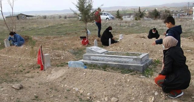 Virüsten aynı aileden 5 kişi 20 gün içinde vefat etti