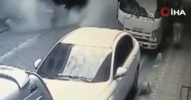 Bina çökerken son anda kurtuldular